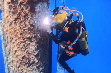 Soudeur scaphandrier